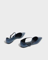 CHARLES & KEITH - Giày đế bệt nữ mũi nhọn Asymmetrical Pointed