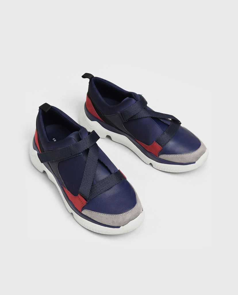 CHARLES & KEITH - Giày sneaker nữ quai dán Velcro Slip On