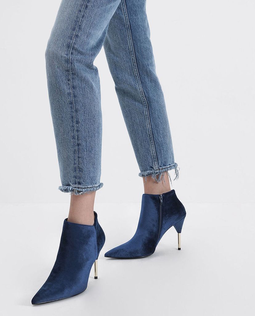 CHARLES & KEITH - Giày boots nữ mũi nhọn Velvet Metallic Stiletto Heel