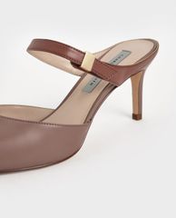 CHARLES & KEITH - Giày cao gót mũi nhọn hở gót hiện đại