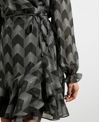TED BAKER - Đầm mini cổ v tay dài Ruffle Wrap