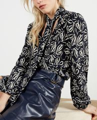 TED BAKER - Áo kiểu nữ cổ V tay dài Caarina