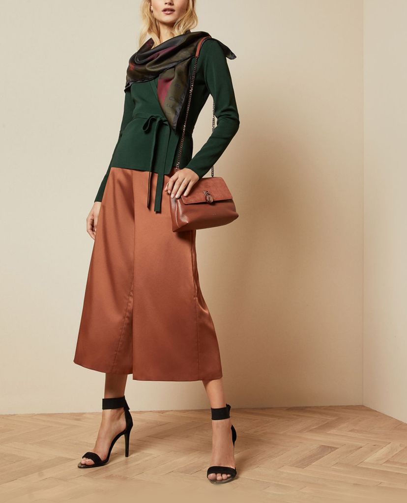 TED BAKER - Áo kiểu nữ cổ V Gworji