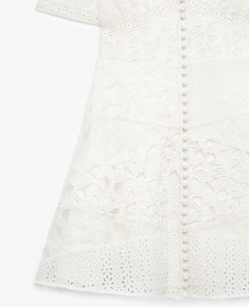 THE KOOPLES - Đầm mini cổ V tay ngắn White Short Buttoned Lace