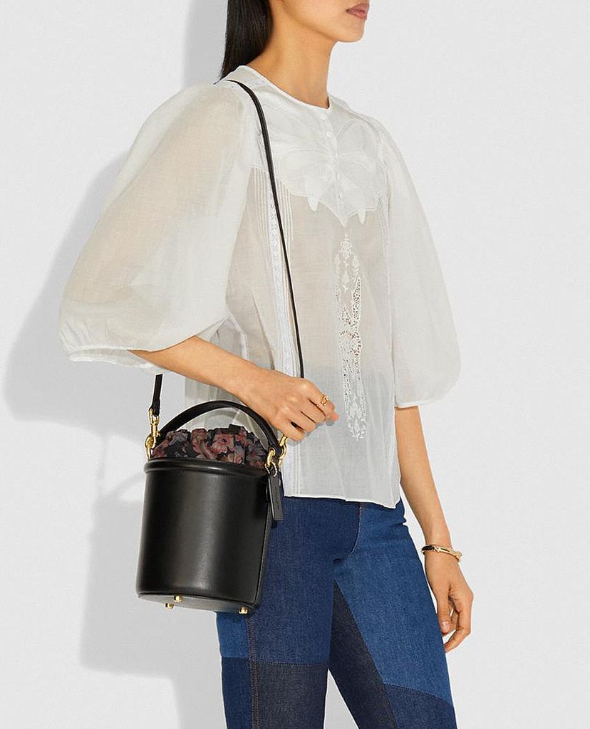 COACH - Túi xách tay nữ hình lăng trụ đứng Drawstring Bucket