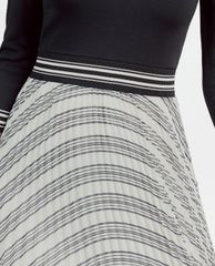 TED BAKER - Đầm midi xếp li nữ tính Lantai