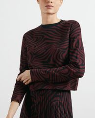 TED BAKER - Áo sweater nữ tay dài cổ tròn Zebra Jacquard
