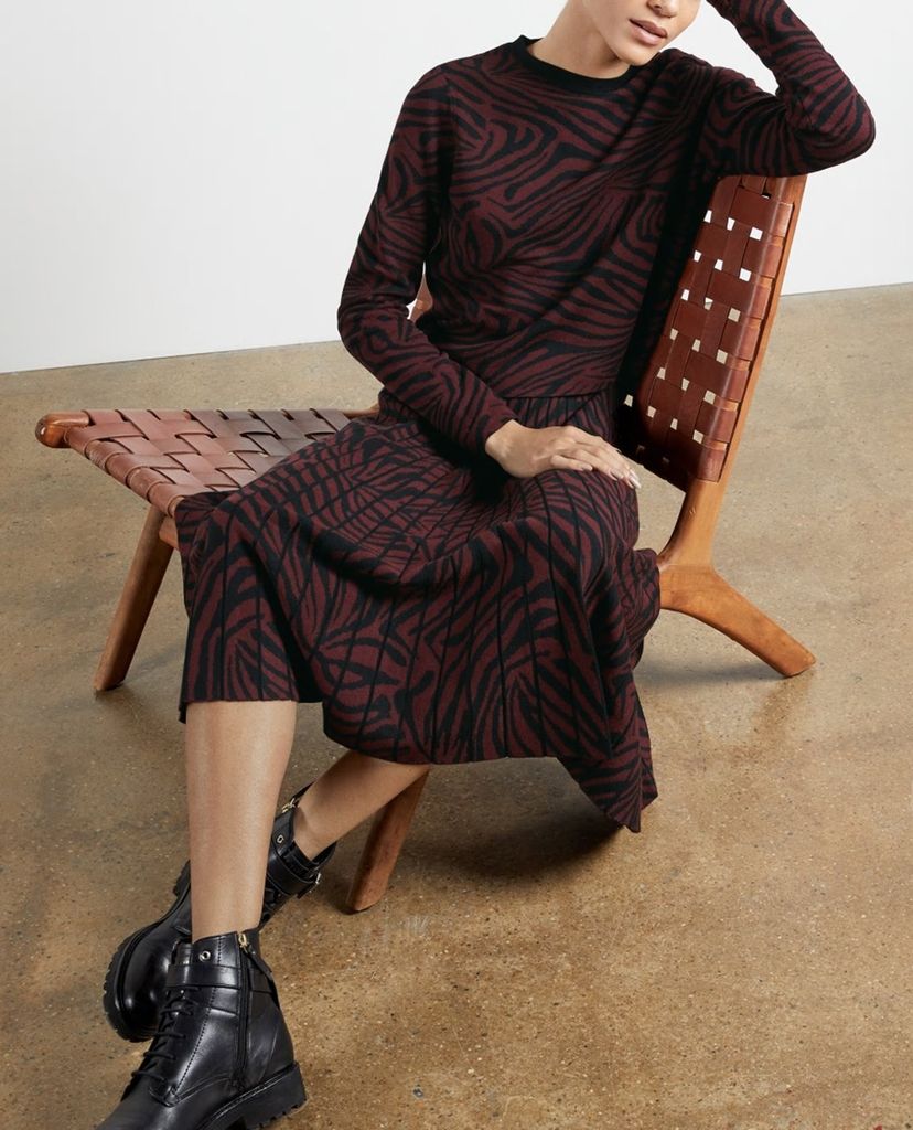 TED BAKER - Áo sweater nữ tay dài cổ tròn Zebra Jacquard