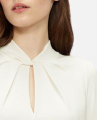 TED BAKER - Áo sweater nữ tay lở cổ xoắn Graycia