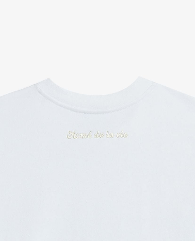 ADLV - Áo sweatshirt tay dài cổ tròn Stray Heart