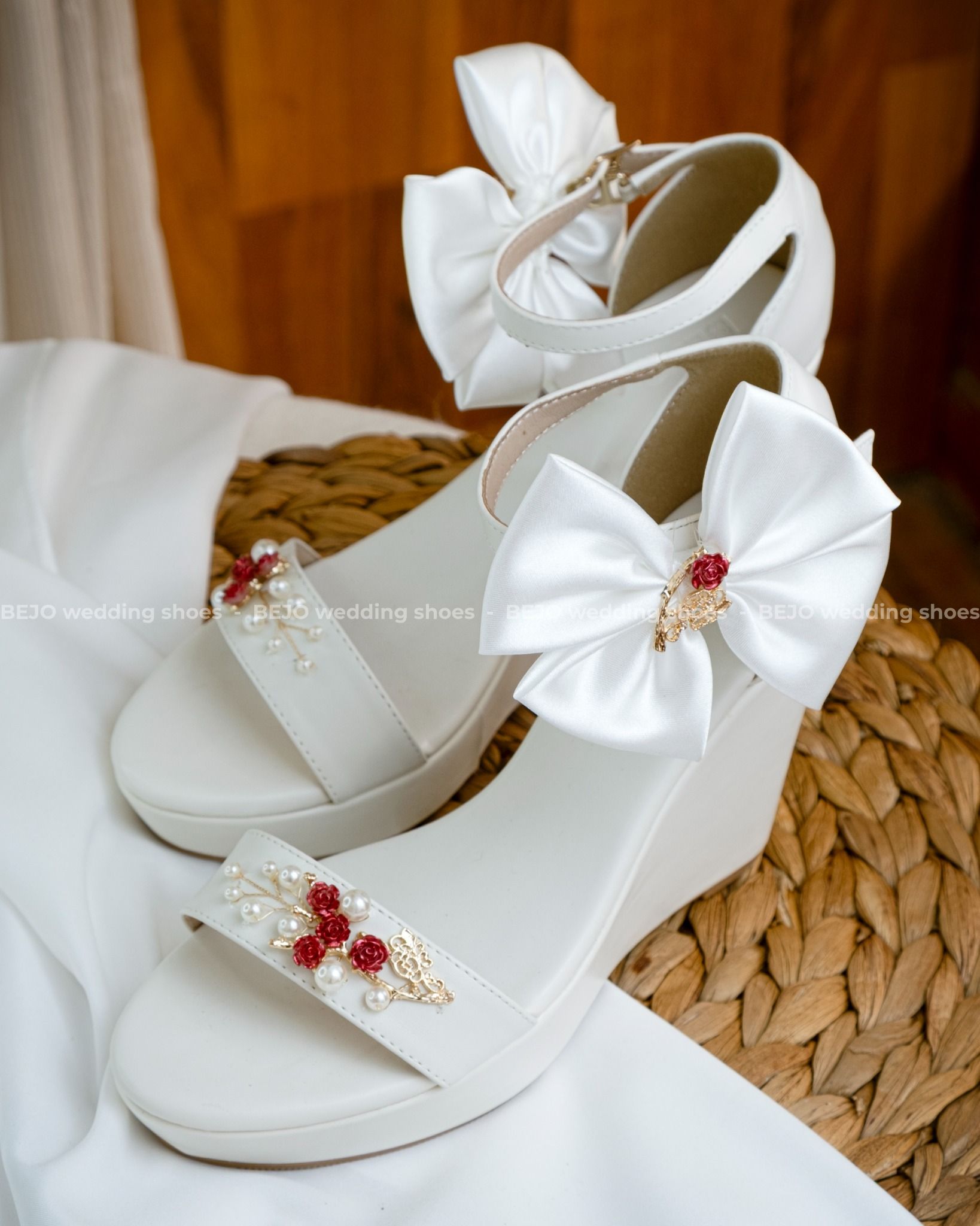Giày cưới cao cấp BEJO WEDDING SHOSE- W07.05 hoa đỏ