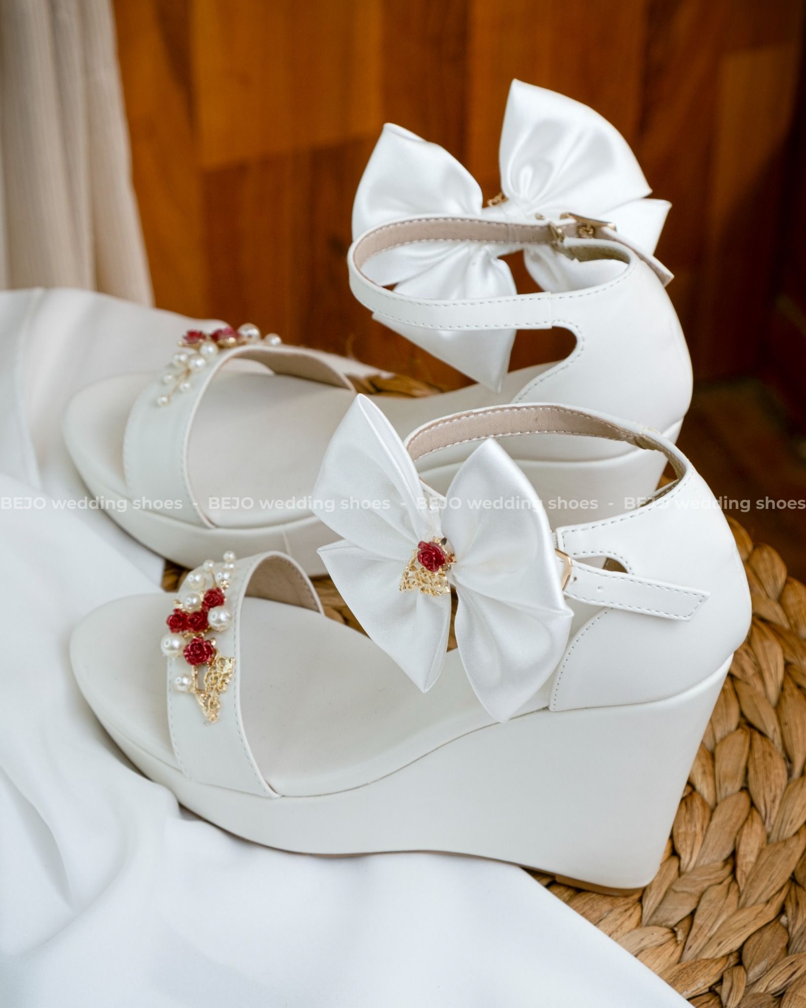 Giày cưới cao cấp BEJO WEDDING SHOSE- W07.05 hoa đỏ