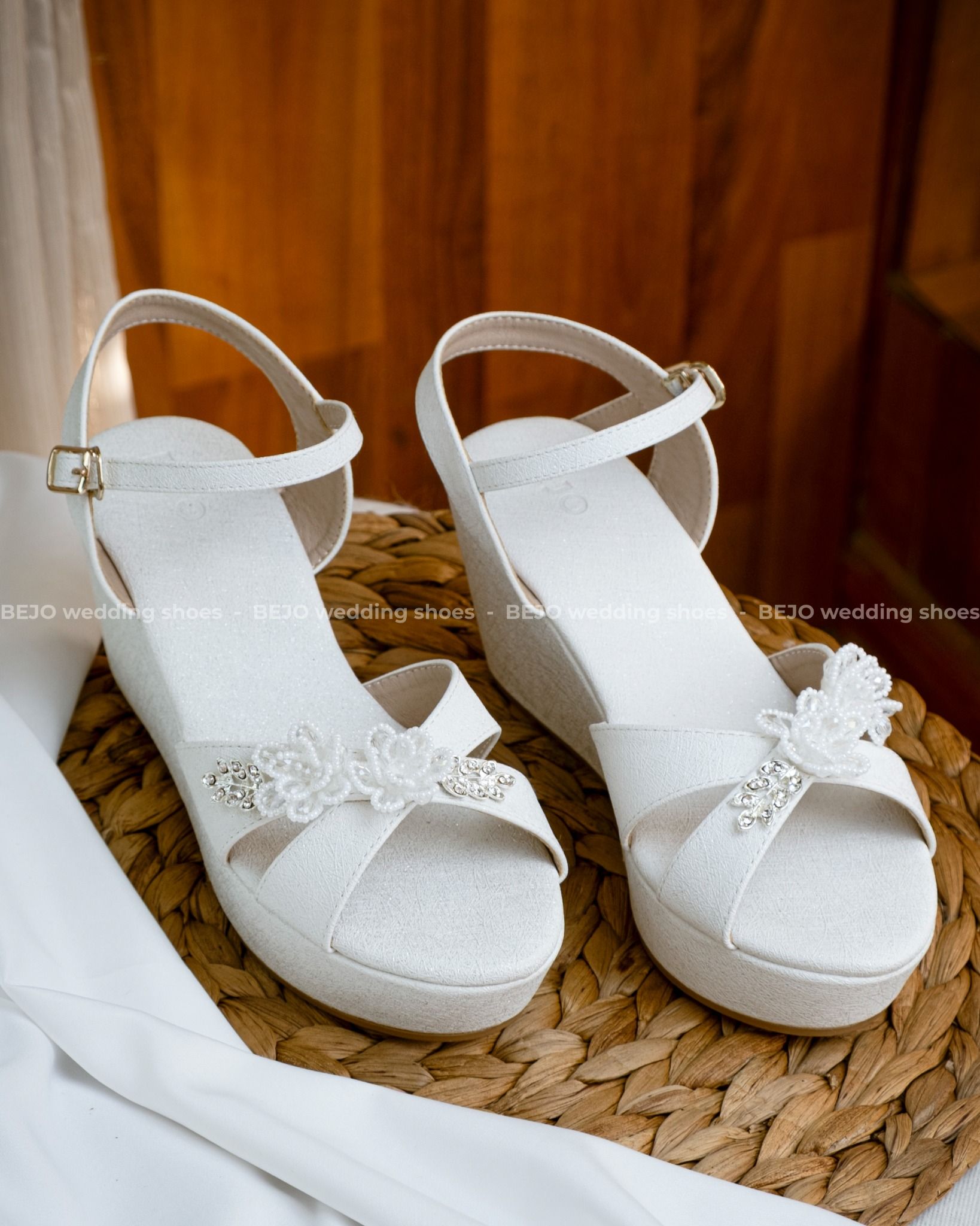 Giày cưới cao cấp BEJO WEDDING SHOSE- W06.7P.03 hoa cườm