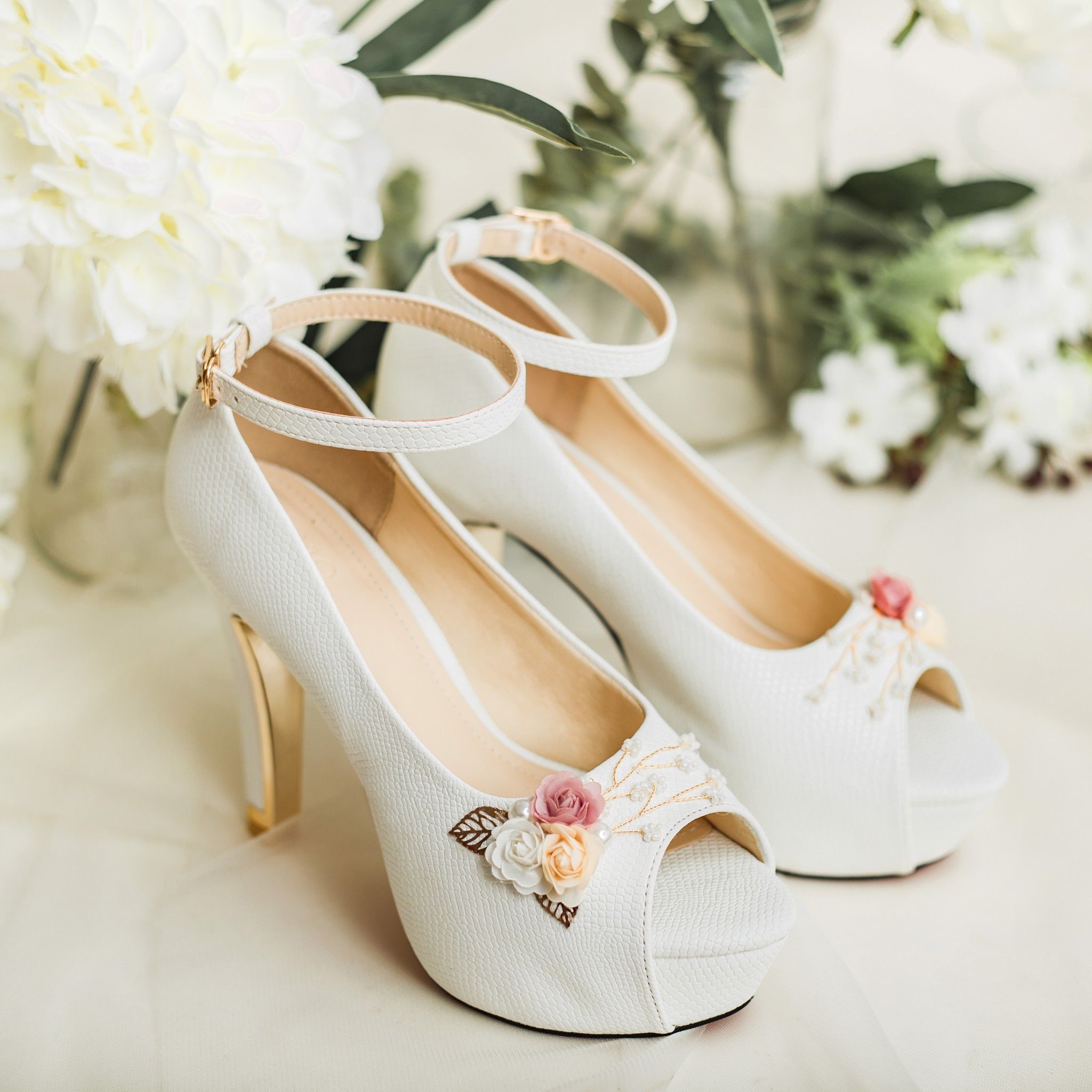 Giày Cưới Cao Gót H74.03 3 Hoa + Baby