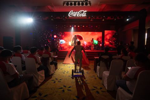 COCA COLA - BẬT KHÁT KHAO CHINH PHỤC THỊ TRƯỜNG 2022