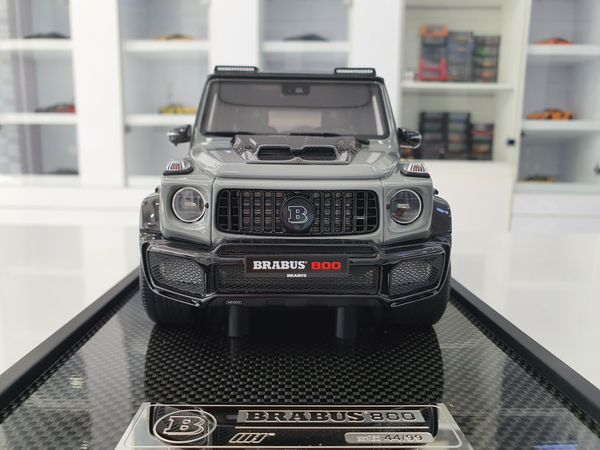 Xe Mô Hình Mercedes Benz Brabus 800 Limited 99 1:18 Motorhelix ( Nardo Grey )