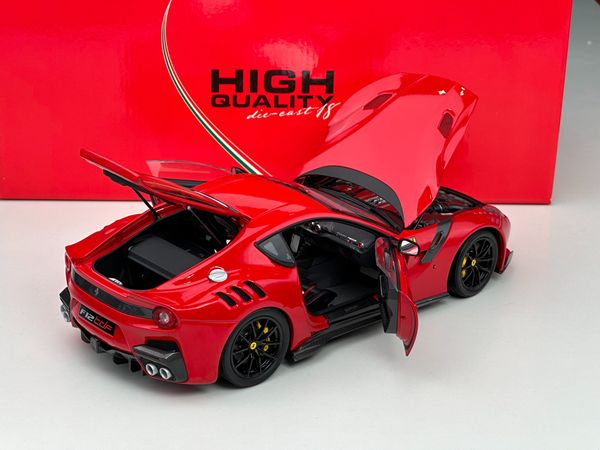 Xe Mô Hình Ferrari F12 TDF Rosso Corsa 322 1:18 BBR ( Đỏ )