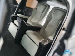 Xe Mô Hình Lexus LM300h White Pearl Cs 1:18 Kyosho (Trắng)