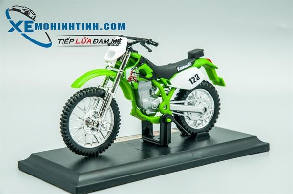 XE MÔ HÌNH KAWASAKI KLX250SR 1:18 MAISTO (XANH LÁ)