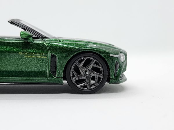 Xe Mô Hình Bentley Mulliner Bacalar Scarab Green 1:64 Minigt ( Xanh Lá )