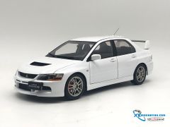 Xe Mô Hình Mitsubishi Lancer Evolution IX 1:18 Super A ( Trắng )