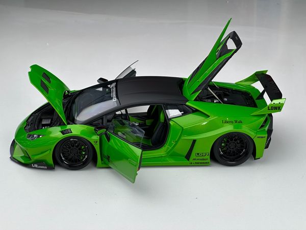 Xe Mô Hình Lamborghini Huracan GT LB-Silhouette Works 1:18 AutoArt (PEARL GREEN)