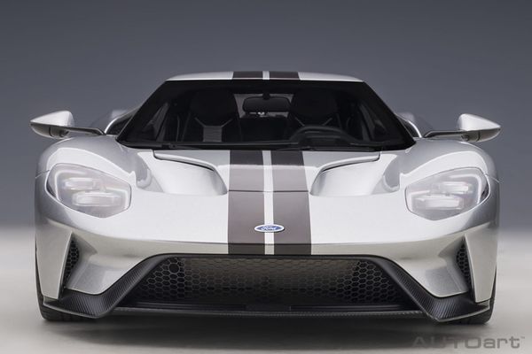 Xe Mô Hình Tĩnh Ford GT 2017 (Ingot Silver) 1:12 Autoart ( Bạc )