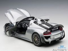 Xe Mô Hình Porsche 918 Spyder Weissach Package 1:12 Autoart ( Bạc )