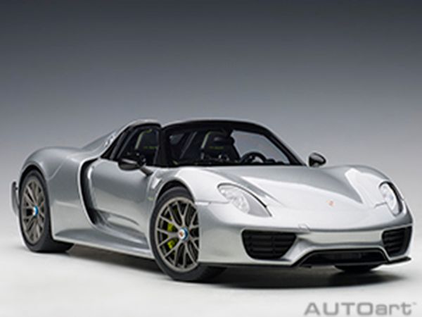 Xe Mô Hình Porsche 918 Spyder Weissach Package 1:12 Autoart ( Bạc )