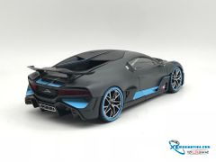 Xe Mô Hình Bugatti Divo 1:18 Bburago ( Xám nhám viền xanh )