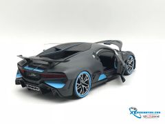 Xe Mô Hình Bugatti Divo 1:18 Bburago ( Xám nhám viền xanh )