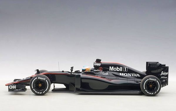 Xe Mô Hình Mclaren MP4-30 F1 2015 Barcelona/Spain J.Button #22 1:18 Autoart (White)