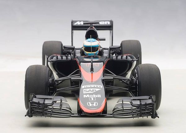 Xe Mô Hình Mclaren MP4-30 F1 2015 Barcelona/Spain J.Button #22 1:18 Autoart (White)