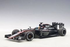 Xe Mô Hình Mclaren MP4-30 F1 2015 Barcelona/Spain J.Button #22 1:18 Autoart (White)