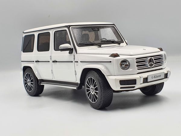 Xe Mô Hình Mercedes-Benz G-Class 2018 Limited Edition 400pcs 1:18 Minichamps ( Trắng )