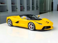 Xe Mô Hình Ferrari LaFerrari 1:18 BBR Models ( Vàng Mui Đen )