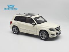 XE MÔ HÌNH MERCEDES-BENZ GLK 300 CLASS 1:18 GTAUTOS (KEM)