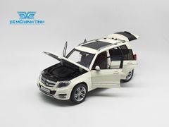 XE MÔ HÌNH MERCEDES-BENZ GLK 300 CLASS 1:18 GTAUTOS (KEM)