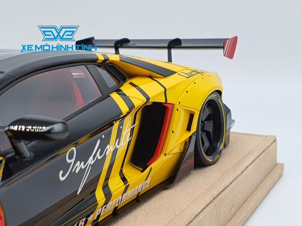 Xe Mô Hình LB Performance Lamborghini Aventador 2.0 Liberty Walk 1:18 ( Vàng - Đế Da ) 25/30 pcs