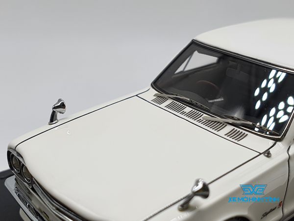 Xe Mô Hình Nissan Skyline 2000 GT-R ( PGC10 ) 1:43 Ignition Model ( Trắng )