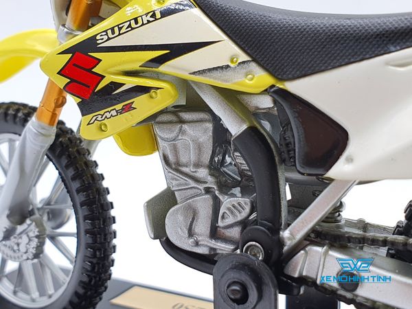 XE MÔ HÌNH SUZUKI RM-Z250 1:18 MAISTO (VÀNG)