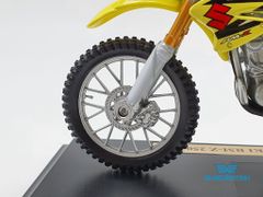 XE MÔ HÌNH SUZUKI RM-Z250 1:18 MAISTO (VÀNG)