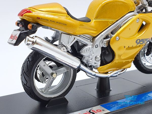 XE MÔ HÌNH TRIUMPH DAYTONA 955i 1:18 MAISTO (VÀNG)