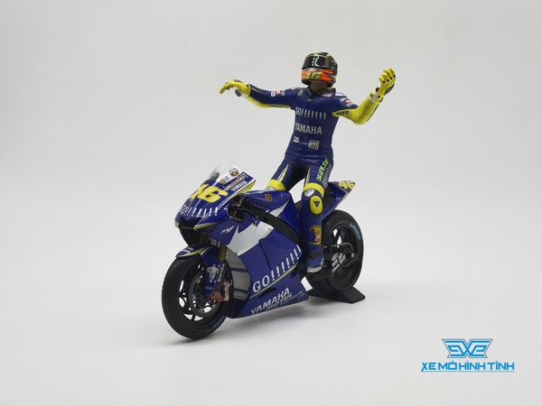 XE MÔ HÌNH YAMAHA YZR R1 VALENTINO ROSSI MOTOGP DONINGTON 2005 + FIGURE 1:12 MINICHAMPS (XANH DƯƠNG #46)