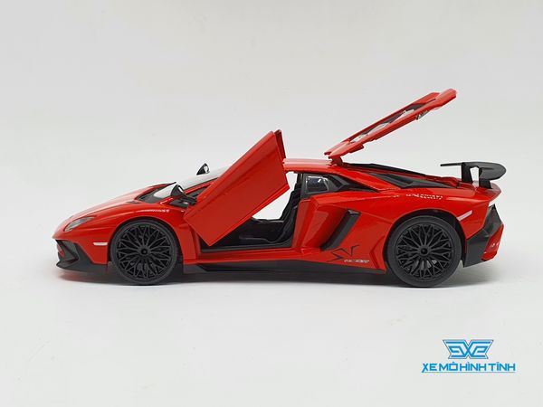 XE MÔ HÌNH LAMBORGHINI AVENTADOR LP 750-4 SV 1:24 BBURAGO (ĐỎ)