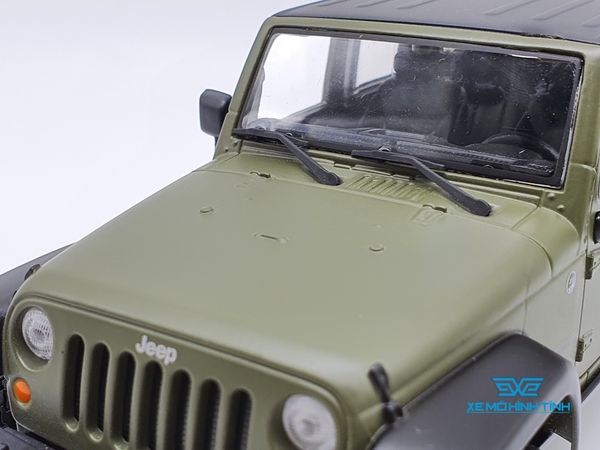 XE MÔ HÌNH JEEP WRANGLER UNLIMITED 2015 1:24 MAISTO (XANH QUÂN ĐỘI)