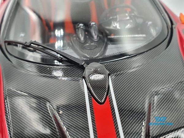 Xe Mô Hình Pagani Huayra Roadster BC 1:18 LCD Model ( Đỏ )