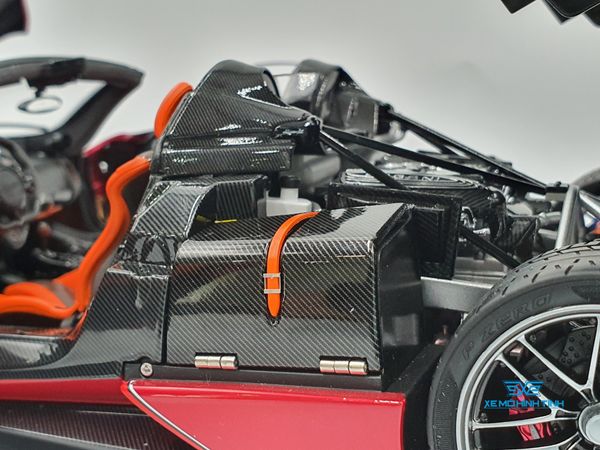 Xe Mô Hình Pagani Huayra Roadster BC 1:18 LCD Model ( Đỏ )