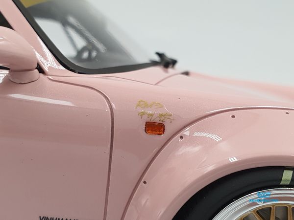 Xe Mô Hình Porsche RWB Souther Cross Pink 1:18 GTSpirit ( Hồng )