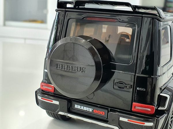 Xe Mô Hình Brabus 800 Widestar (Mercedes-AMG G63) - 2020 1:18 Almost Real (Obsidian Black)